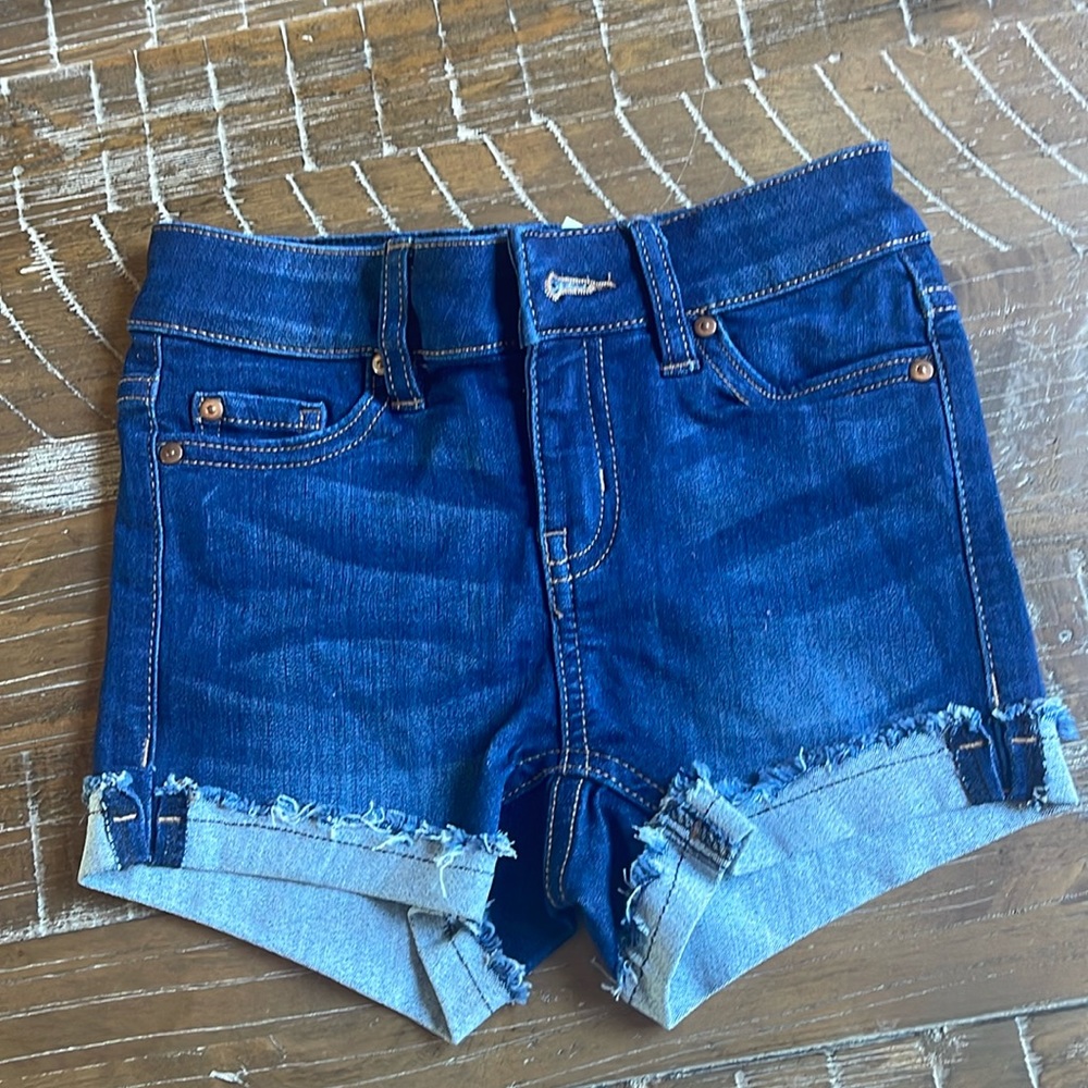 Revery Kids; size s; Josette Frayed Cuff denim shorts; NWT